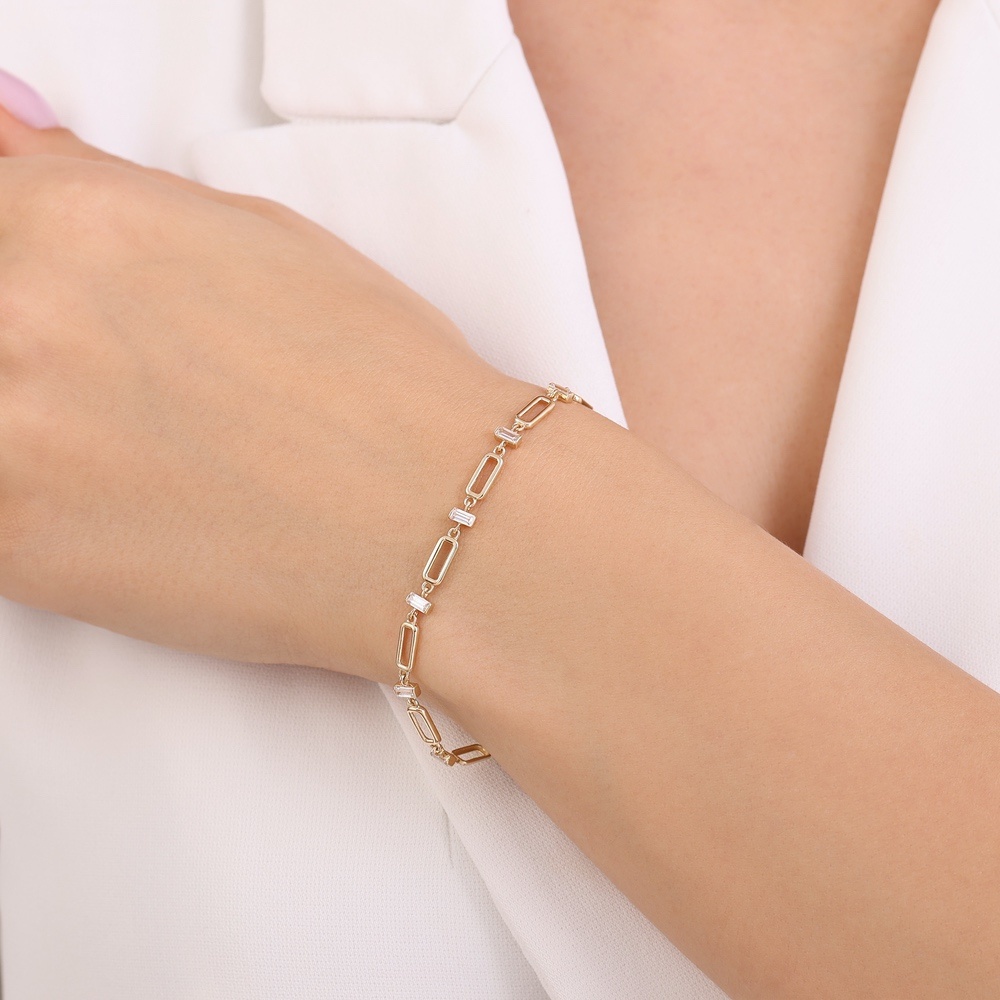 Altın Baget Taşlı Zincir Bileklik