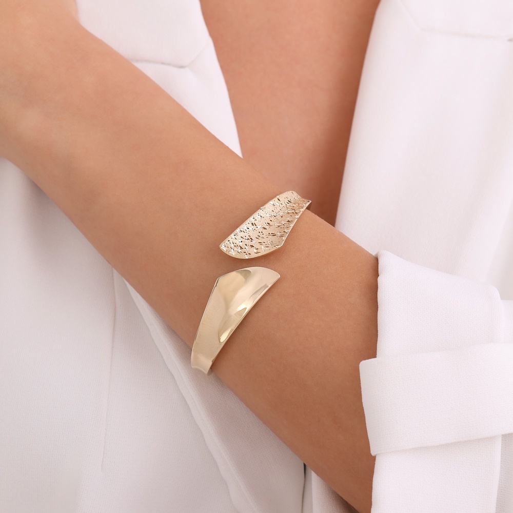 Altın Kelepçe Bilezik