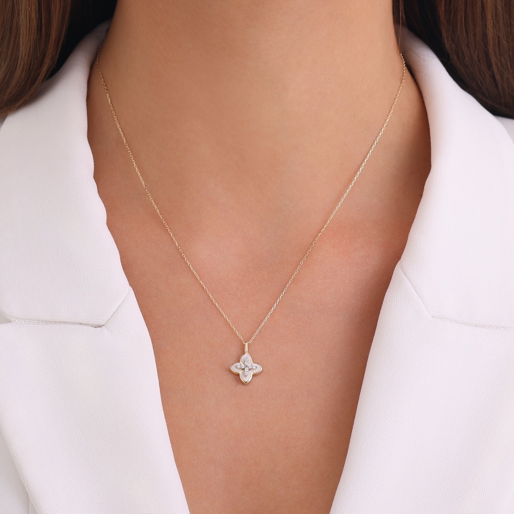 Altın Çiçek Kolye