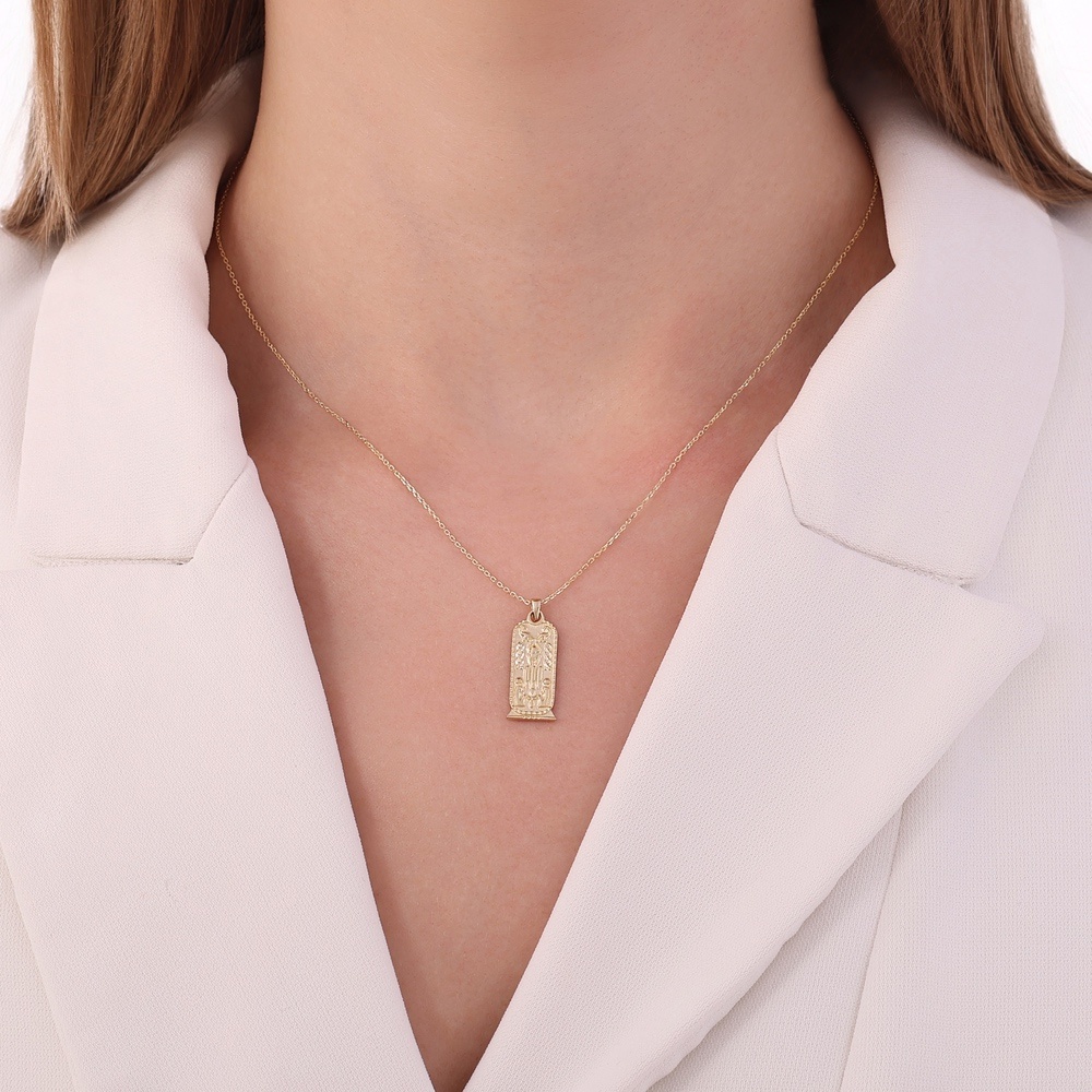 Altın Tasarım Kolye