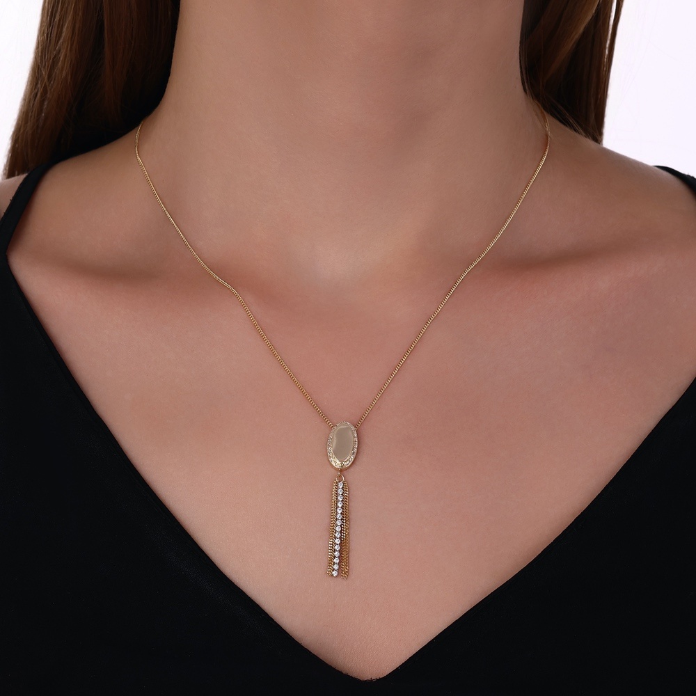 Altın Sallantılı Tasarım Kolye