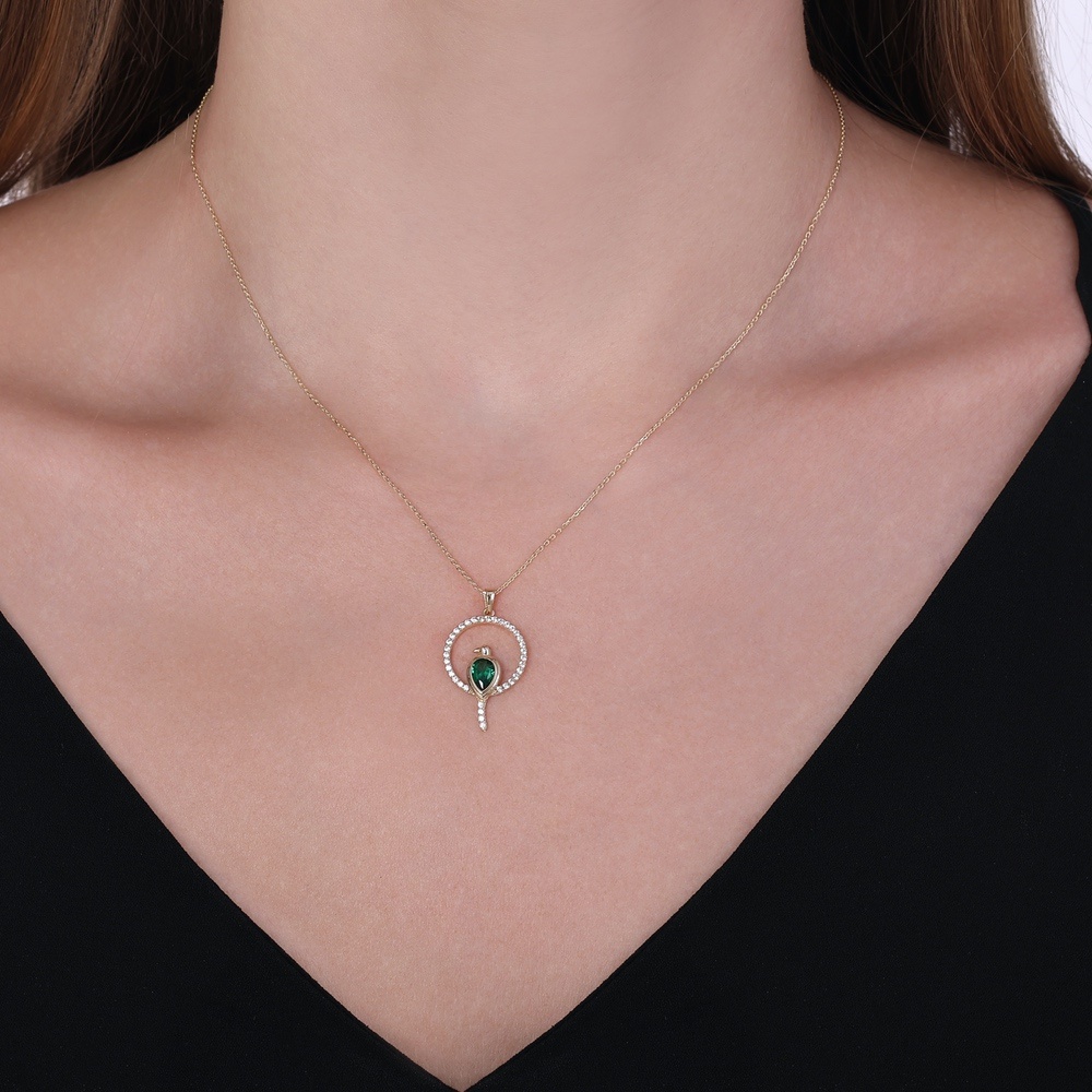 Yeşil Taşlı Altın Kuş Kolye