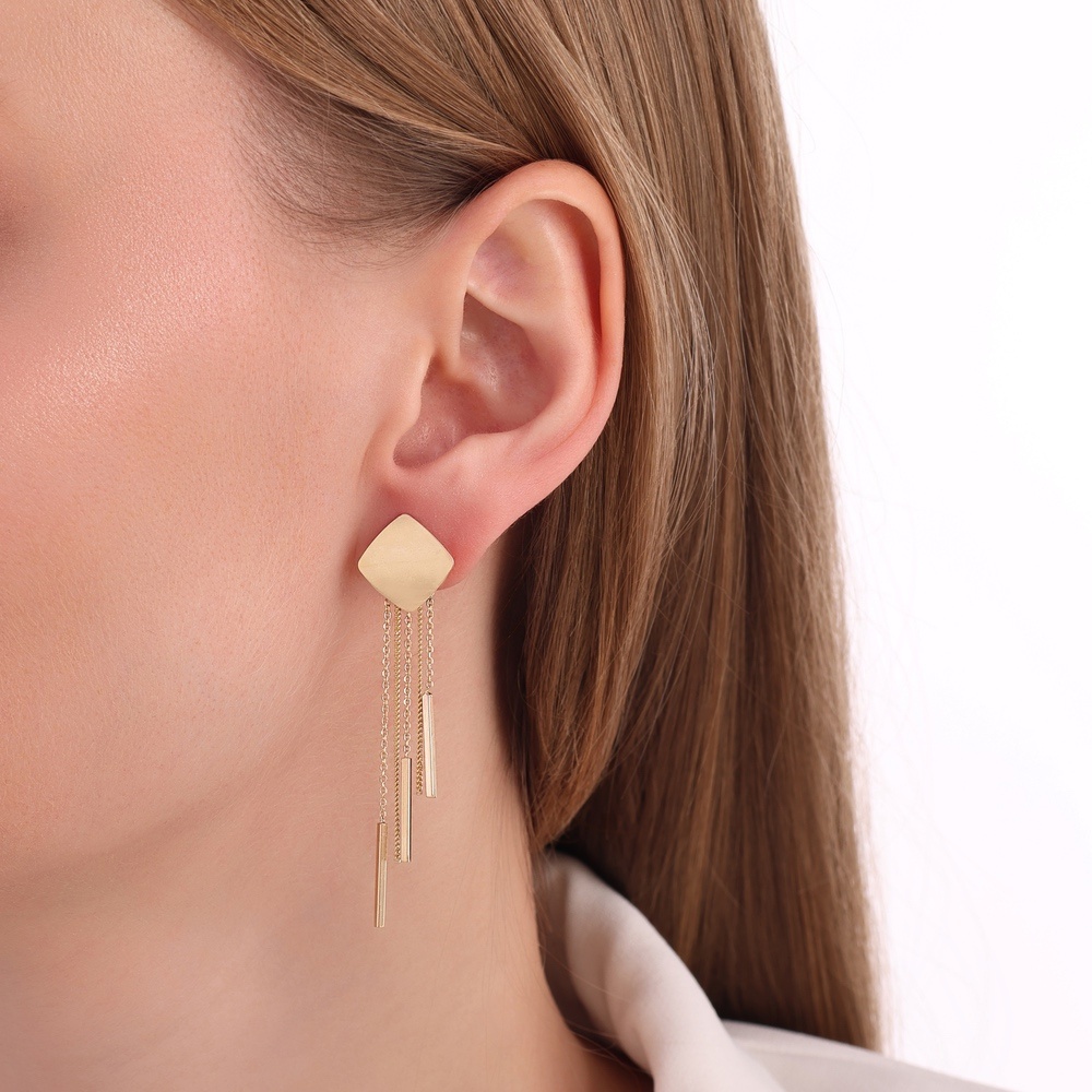 Altın Sallantılı Tasarım Küpe