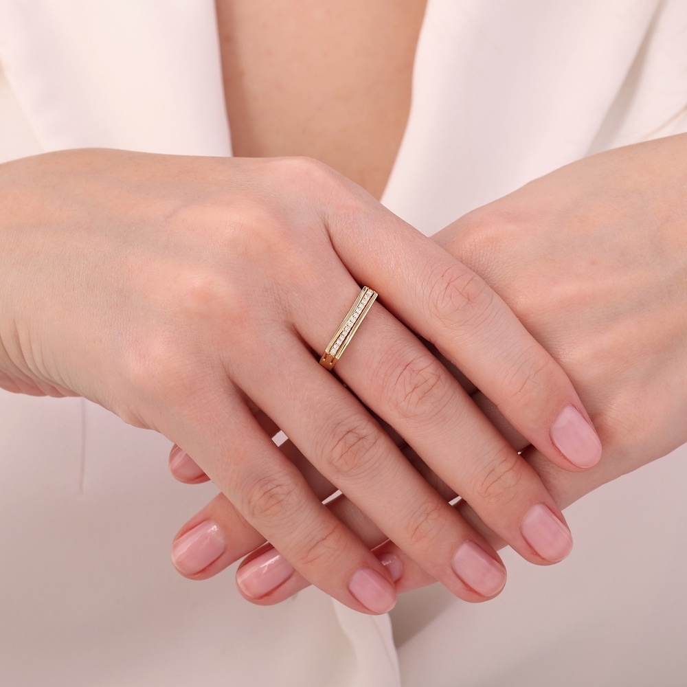 Altın Sıra Taşlı Yüzük