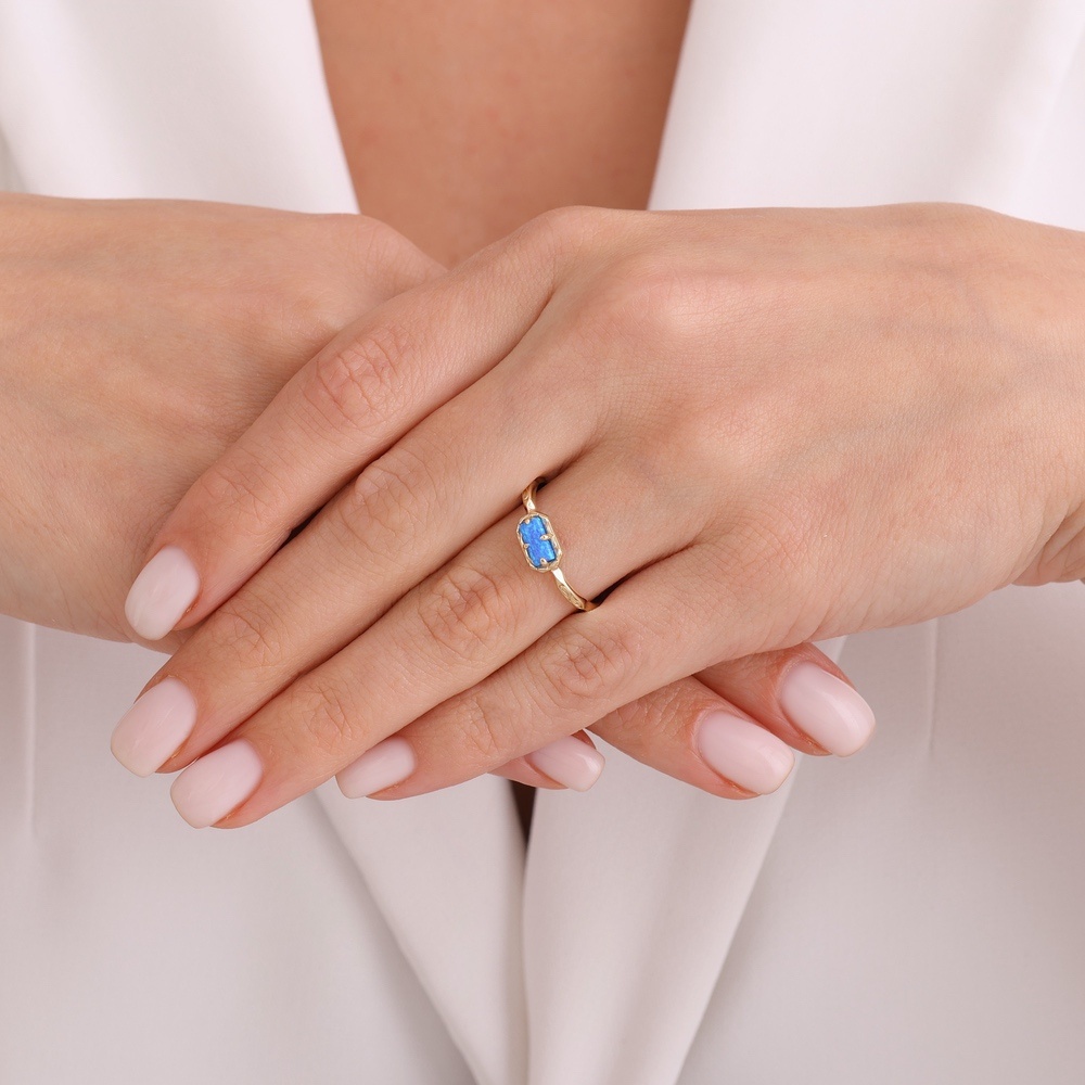 Mavi Taşlı Altın Yüzük