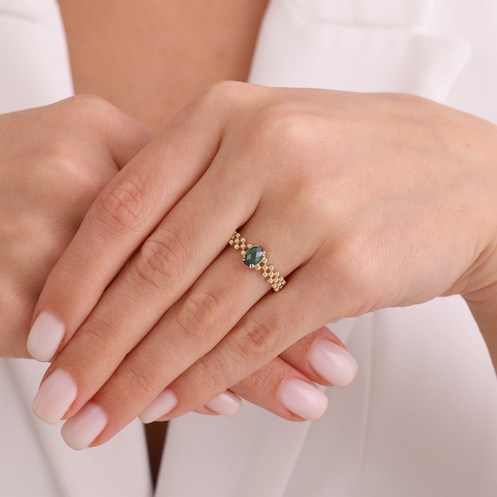 Yeşil Taşlı Altın Yüzük