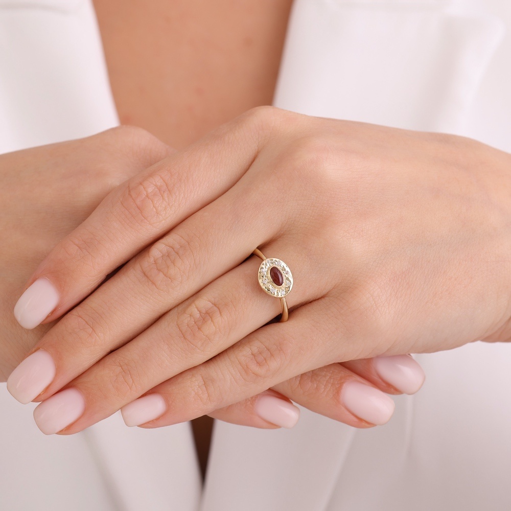 Kırmızı Taşlı Altın Yüzük