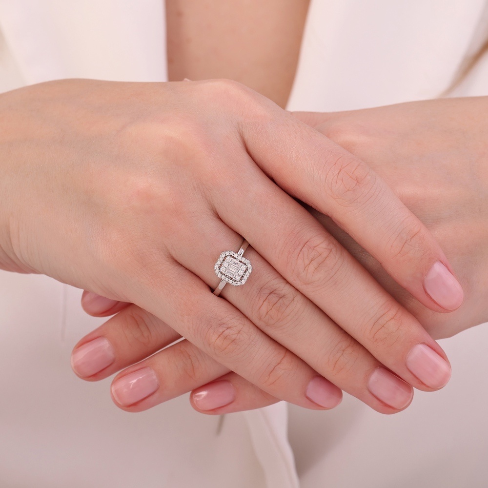 Altın Baget Taşlı Yüzük