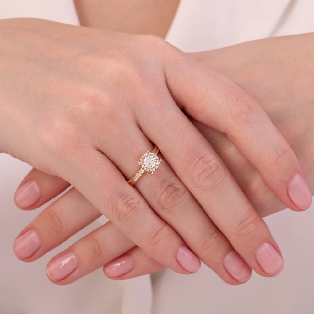 Altın Yuvarlak Tektaş Yüzük