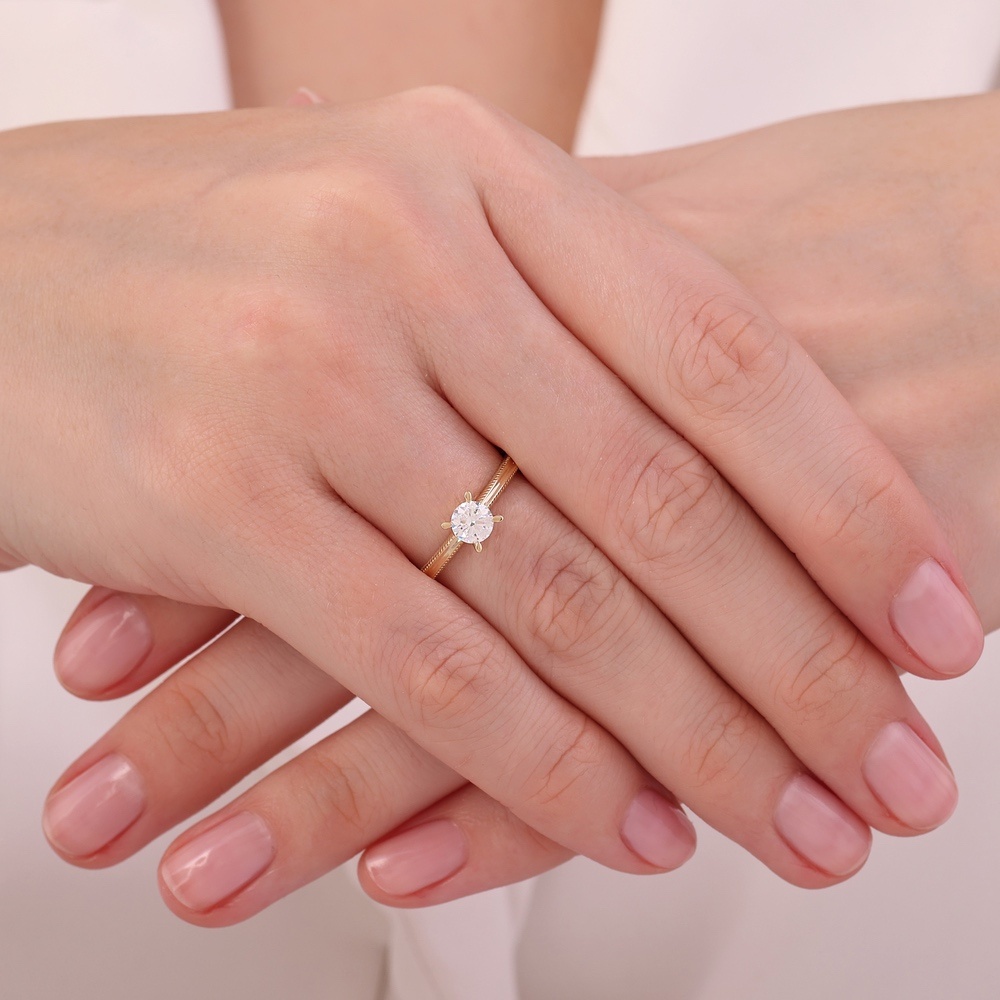 Altın Tektaş Yüzük